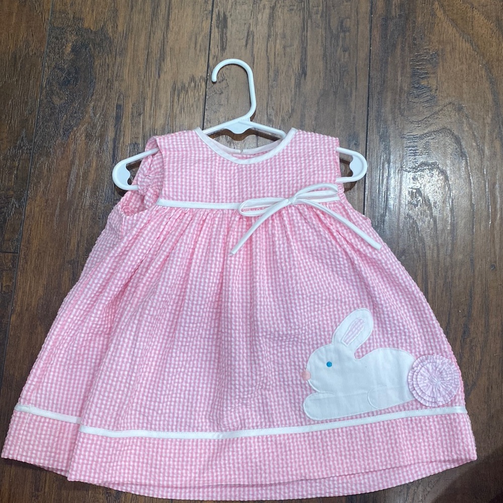 Petit pomme dress, pink searsucker with bunny. Matching bloomers/ diaper cover